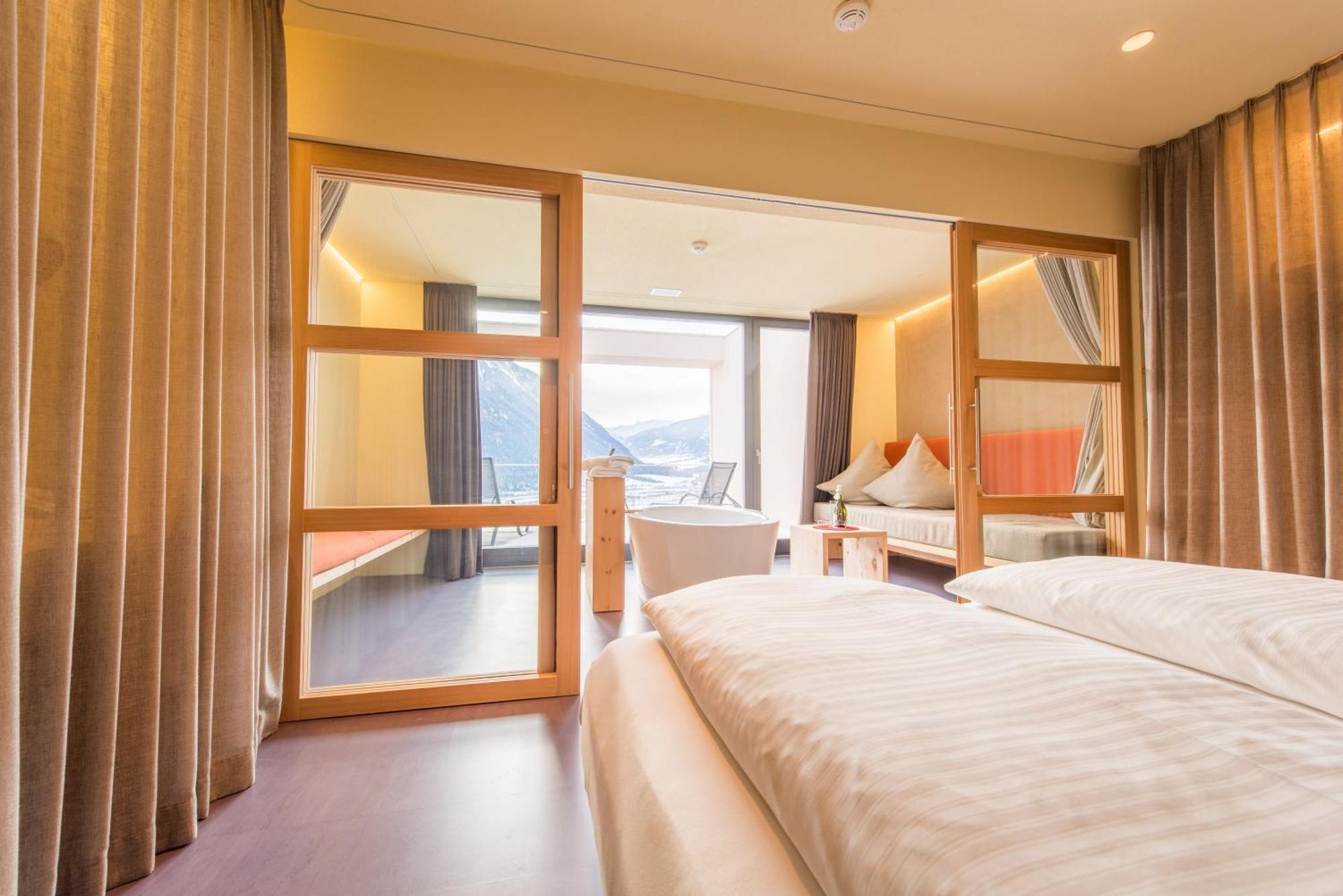 Bio Hotel Panorama Malles Venosta Bagian luar foto
